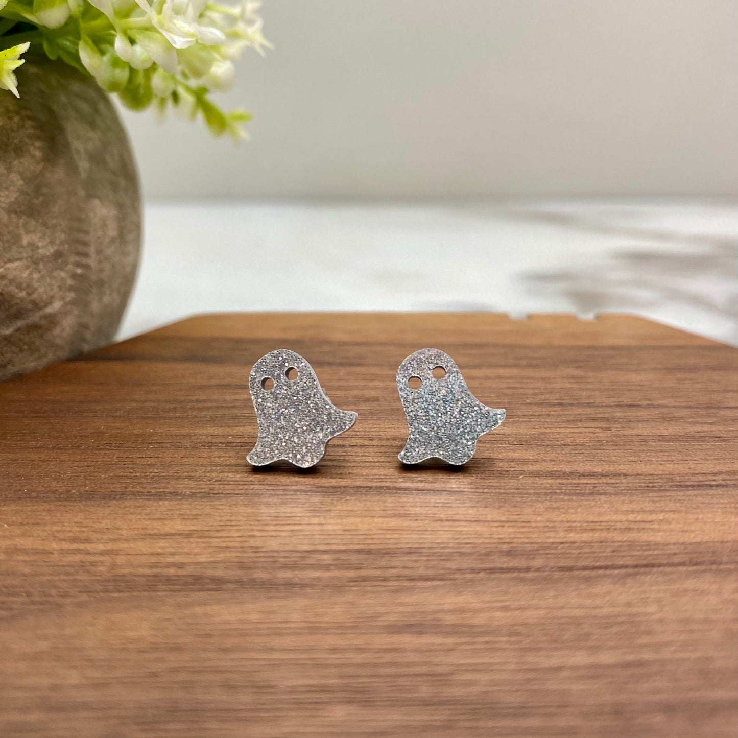 Acrylic Stud Earrings - Halloween - Glitter Ghosts